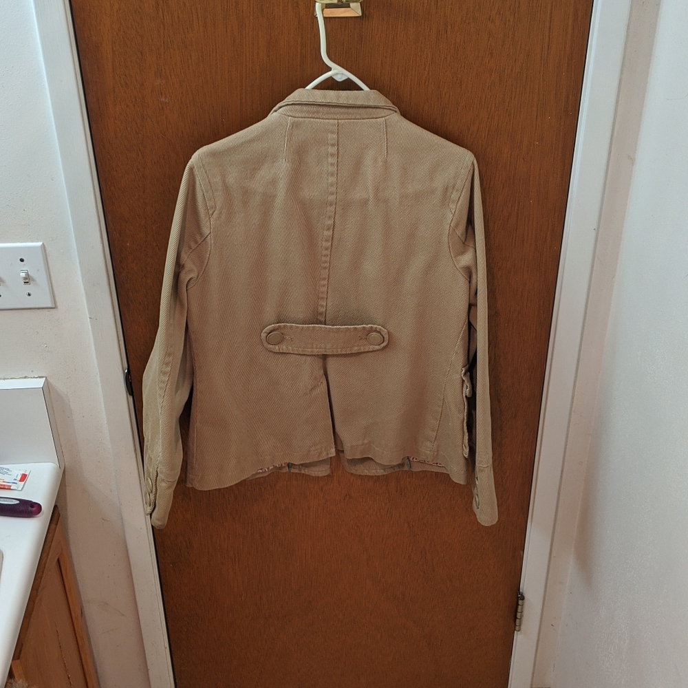 Blazer - Picture 3 of 3
